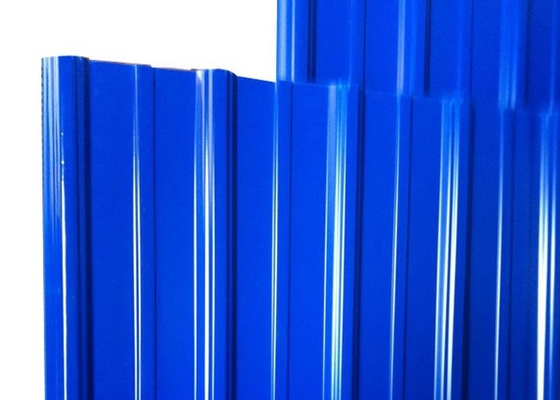 صفائح التسقيف المموجة المطلية بـ PVC UPVC لمقاومة القلويات في المصنع